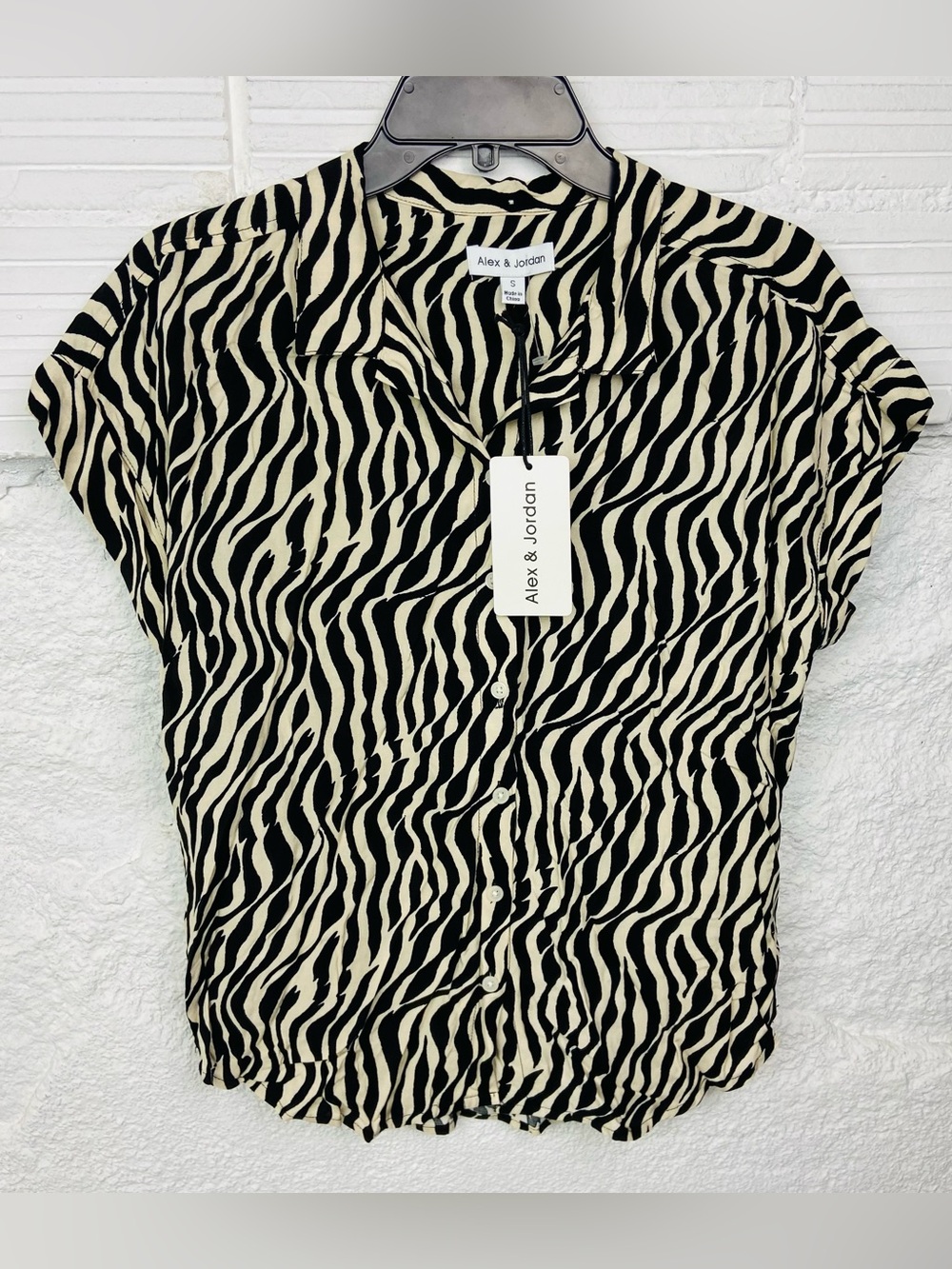 Alex & Jordan Black and Cream Zebra Print Button Front Top size small